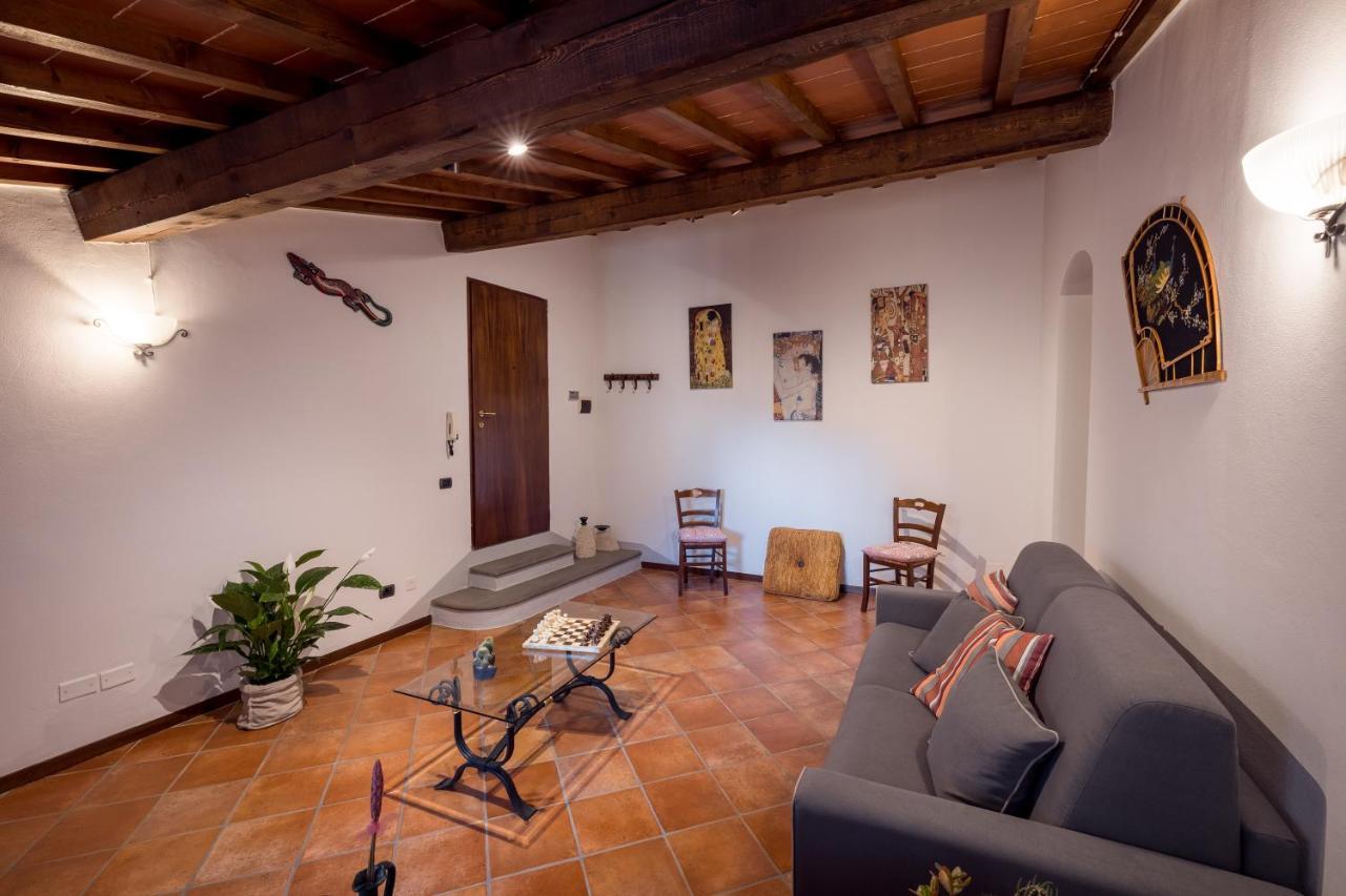 Tognazzi Casa Vacanze - Casa Vico Zambra Екстериор снимка